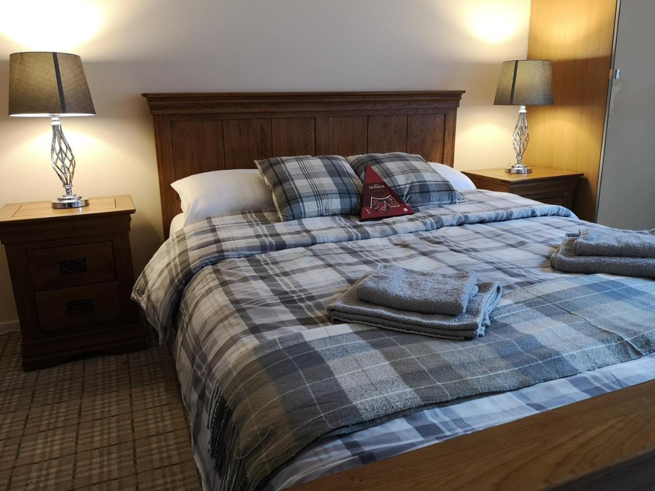 באלוך Parkview Guest House Glasgow מראה חיצוני תמונה